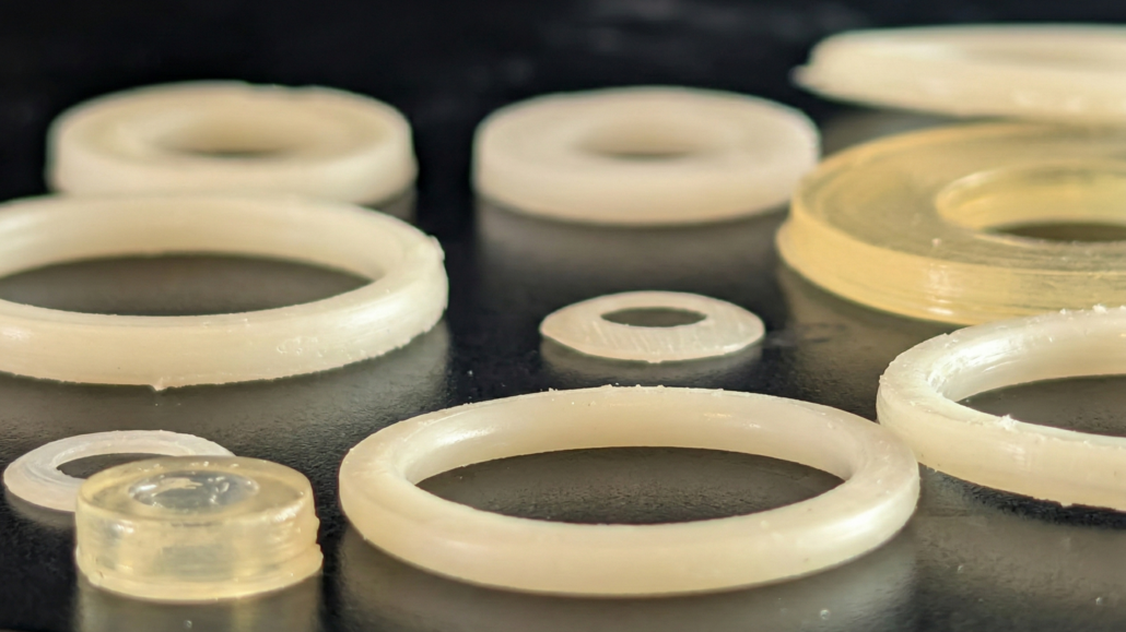 Patentes Polymer samples on a workbench